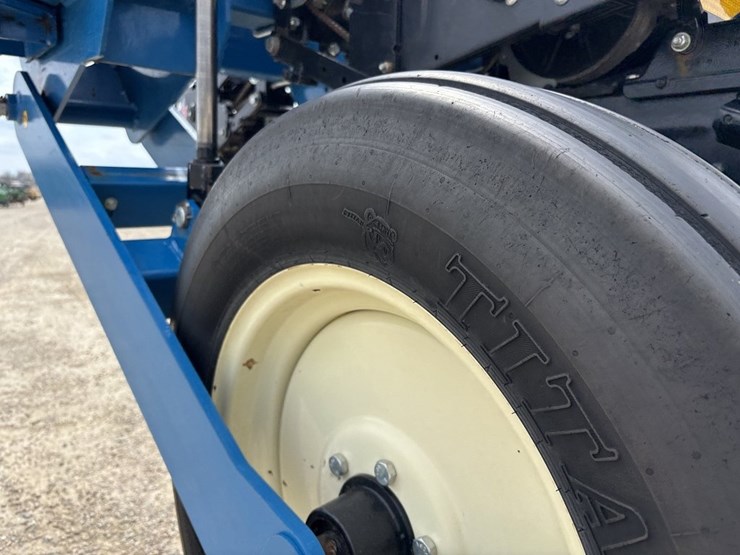 2012-kinze-3660-image-40