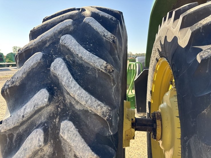 john-deere-8200-image-28