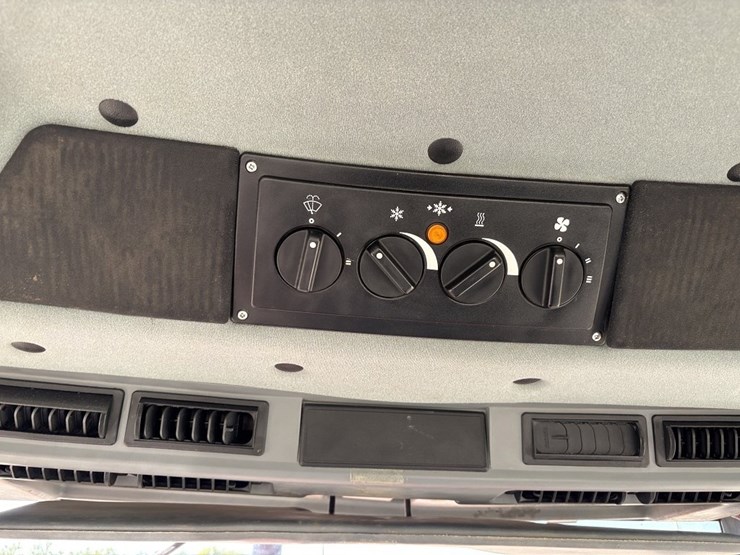 case-ih-5120-image-32