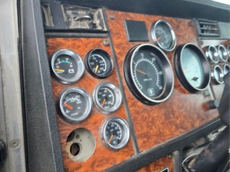 kenworth-t800-image-30