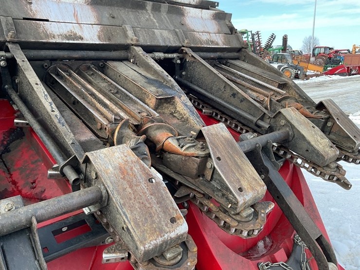 2015-harvestech-12-row-folding-corn-head-image-14