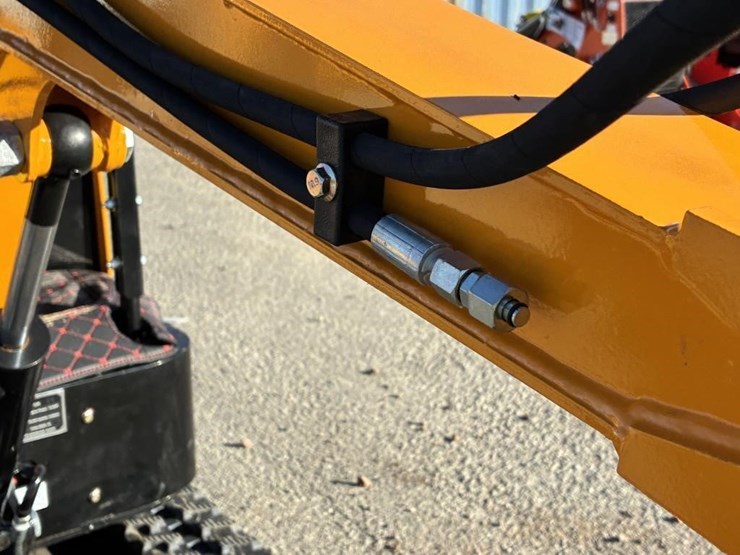 2025-vicsec-vc15-excavator-image-11