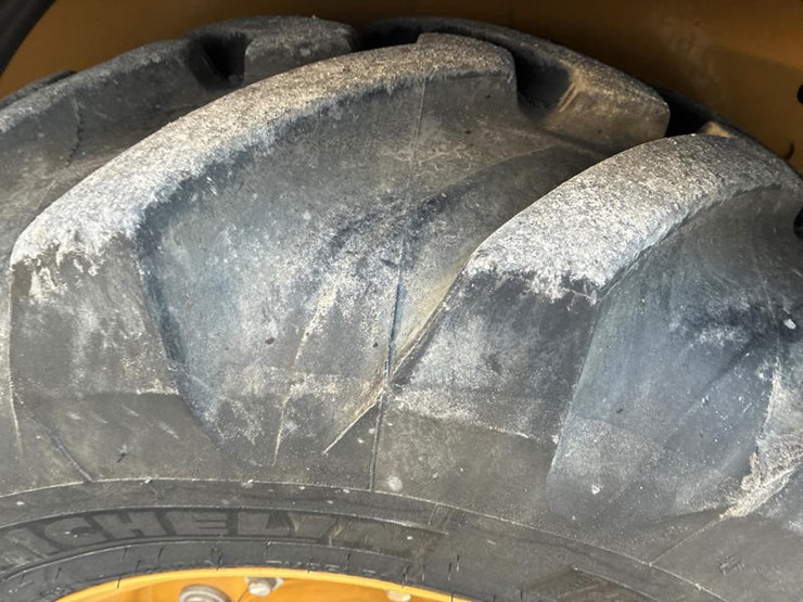 caterpillar-906m-image-46