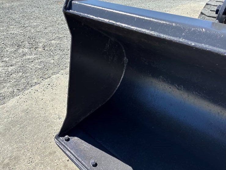 2019-case-580sn-image-13