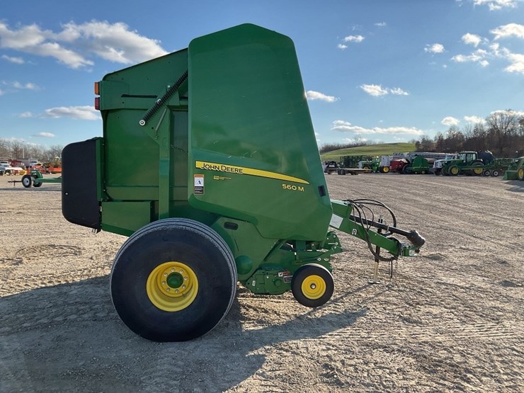 john-deere-560m-image-6