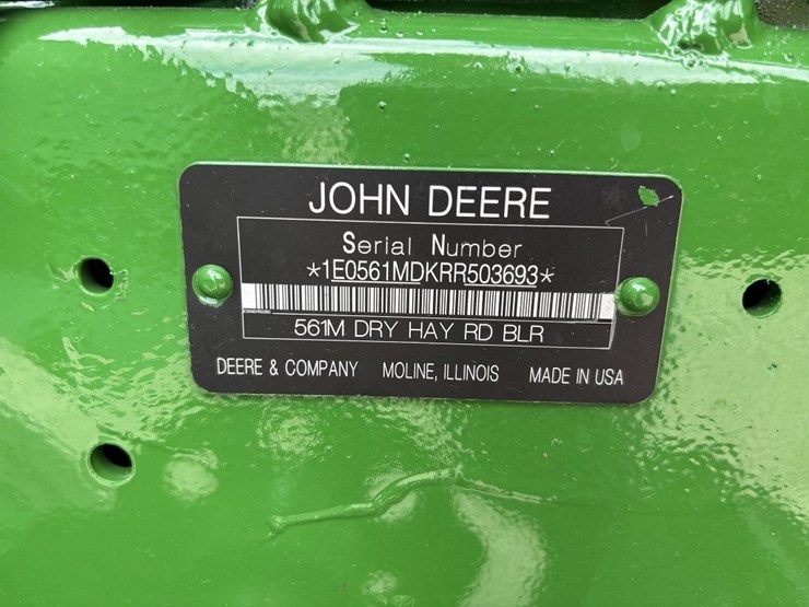 2024-john-deere-561m-image-44