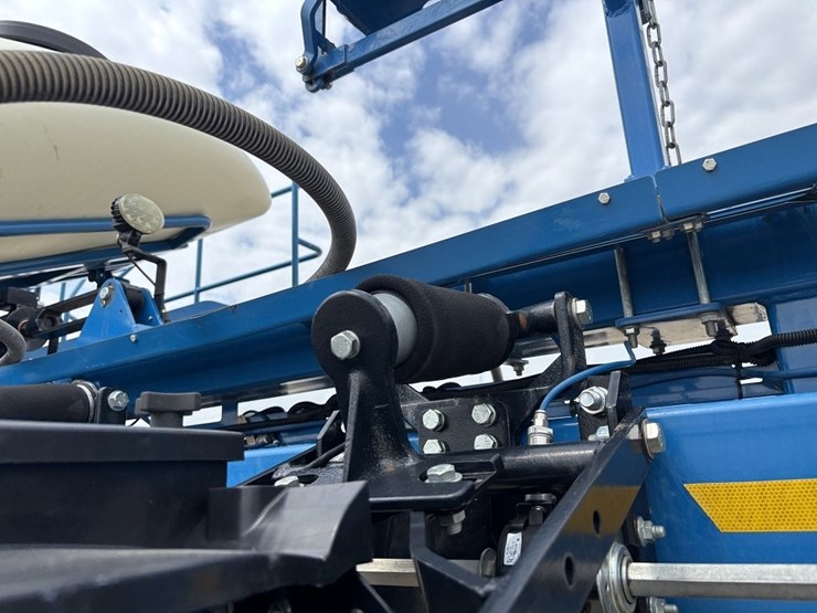 2012-kinze-3660-image-46