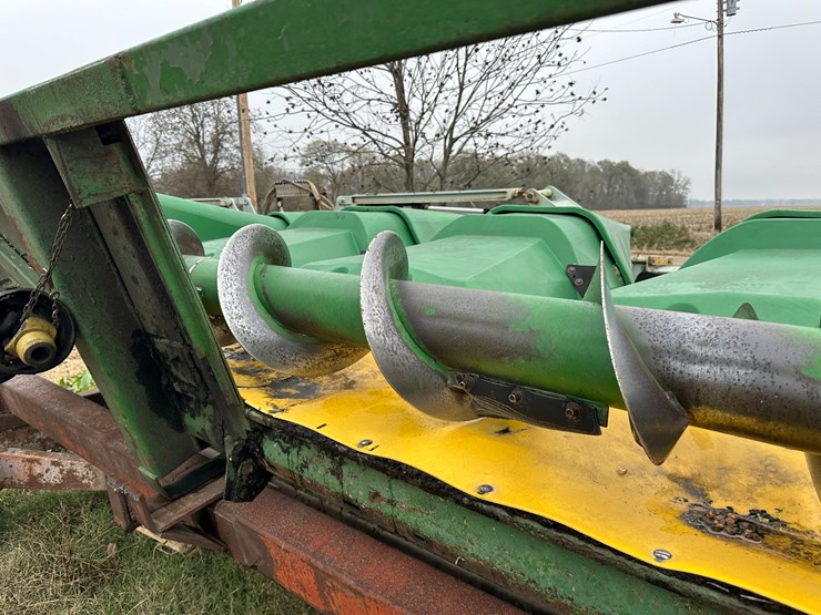 john-deere-644-image-9