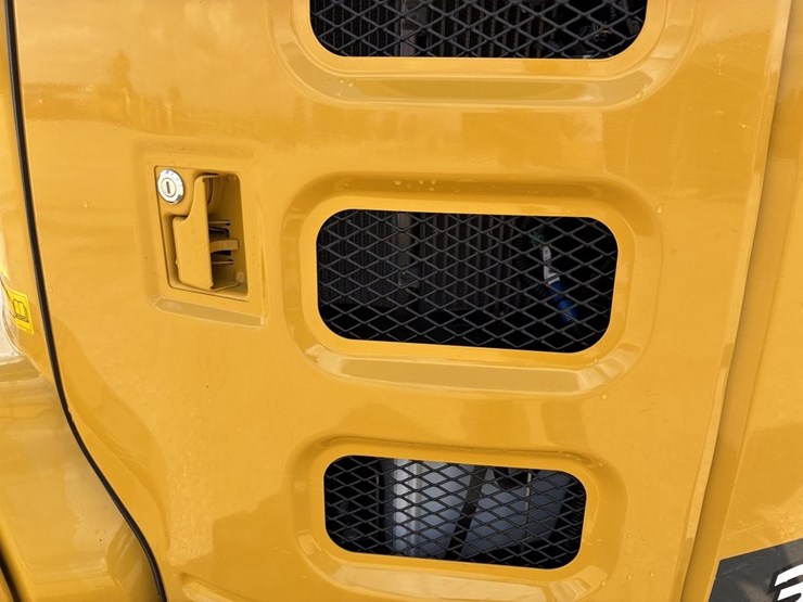 2024-john-deere-35p-mini-excavator-image-21