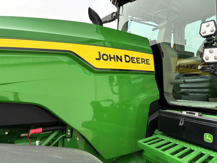 john-deere-8r-370-image-35