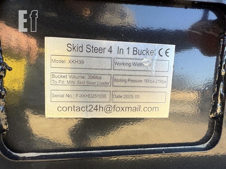 mini-skid-steer-4-in-1-bucket-image-5