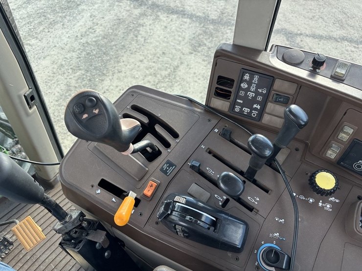 john-deere-7320-image-55