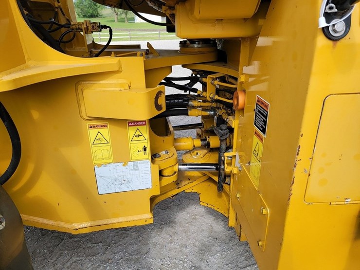 kawasaki-65tm-v-2-image-16