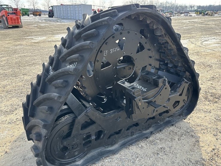 soucy-s3-tractor-tracks-image-3