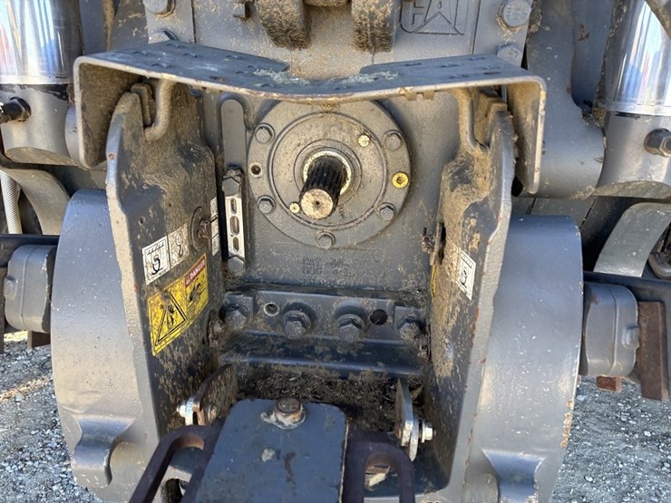 challenger-765e-track-tractor-image-23