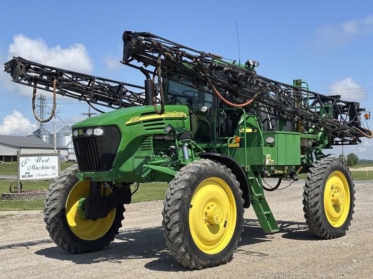john-deere-4720-image-1