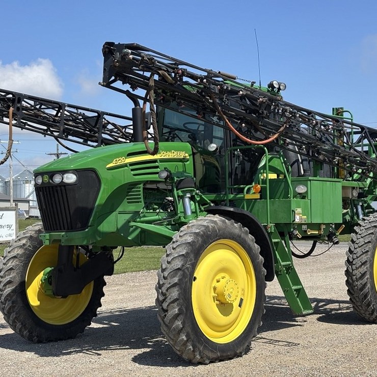 JOHN DEERE 4720