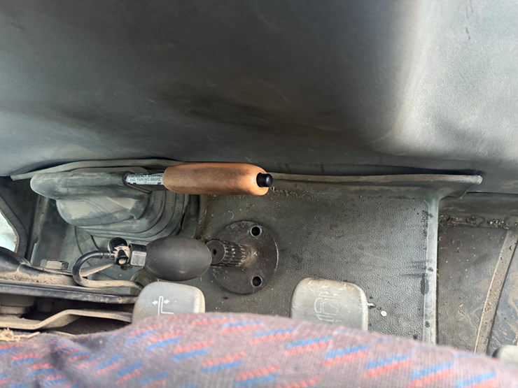 2002-new-holland-tm125-image-15