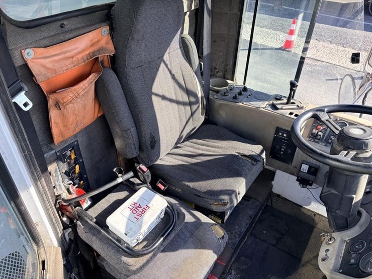 2009-allianz-street-sweeper-image-11