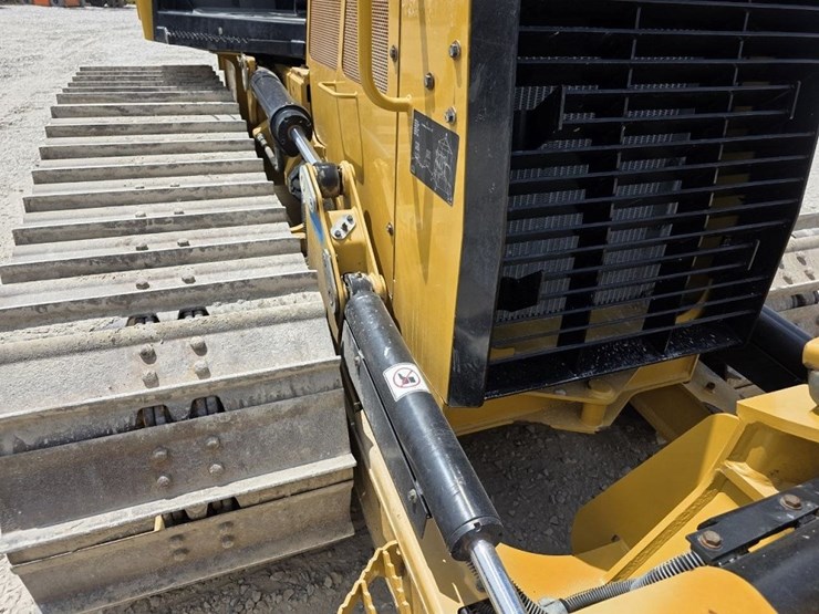 caterpillar-d3k-image-14