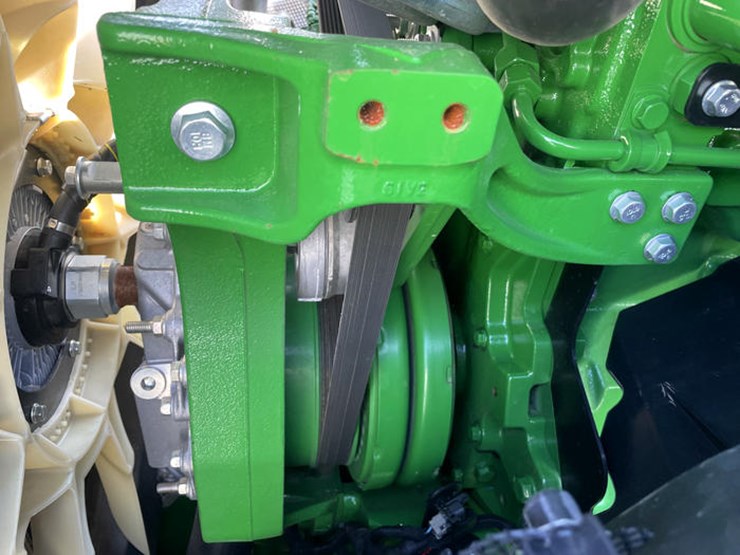 john-deere-8r-370-image-43