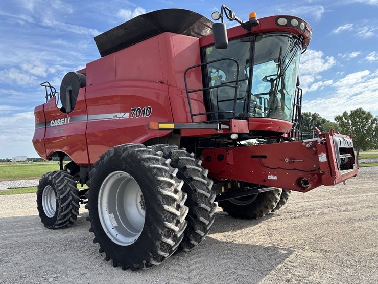 case-ih-7010-image-7