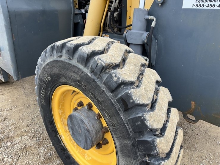 2005-john-deere-1790-image-42