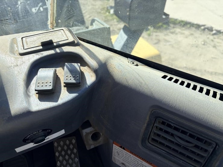 komatsu-wa200pt-image-21