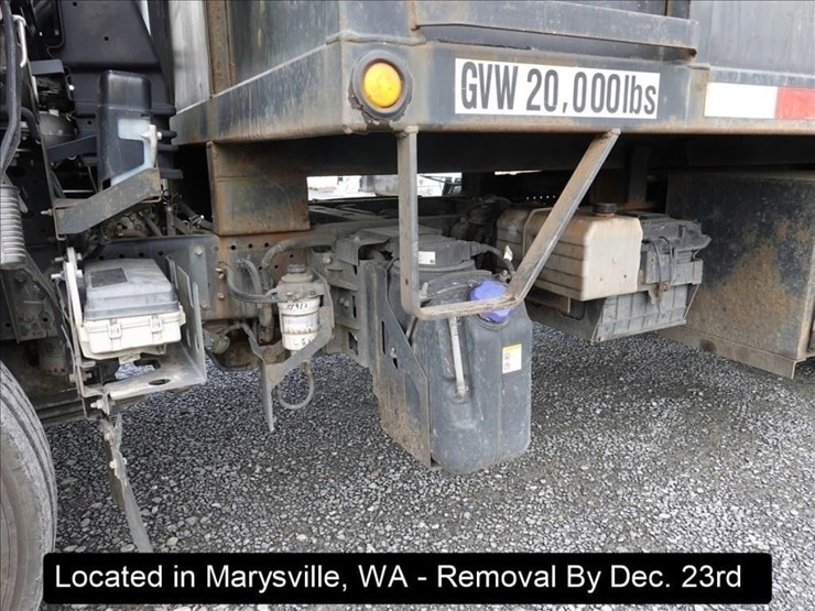 2017-isuzu-nrr-image-22