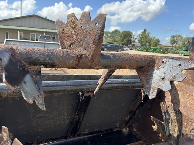 massey-ferguson-3732-image-26