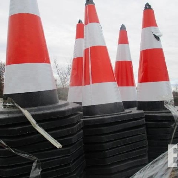 SAFETY TRAFFIC CONES IRSTC HIGH-END SAFETY TRAFFIC