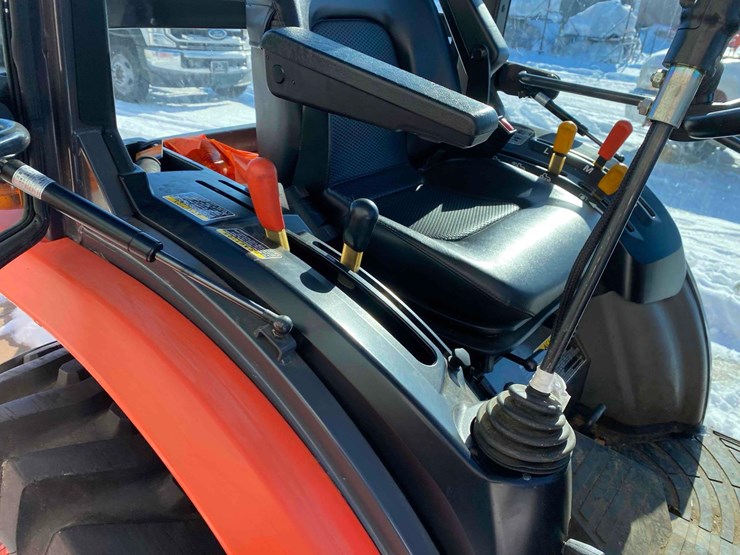 kubota-b3350hsdc-image-32