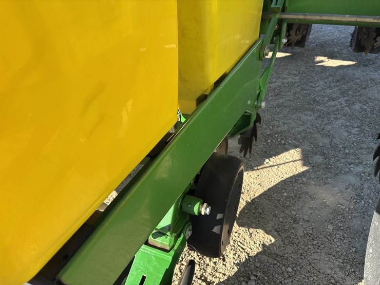 1997-john-deere-1770-image-51