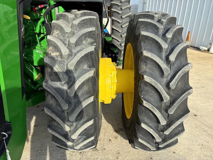 john-deere-8r-370-image-47