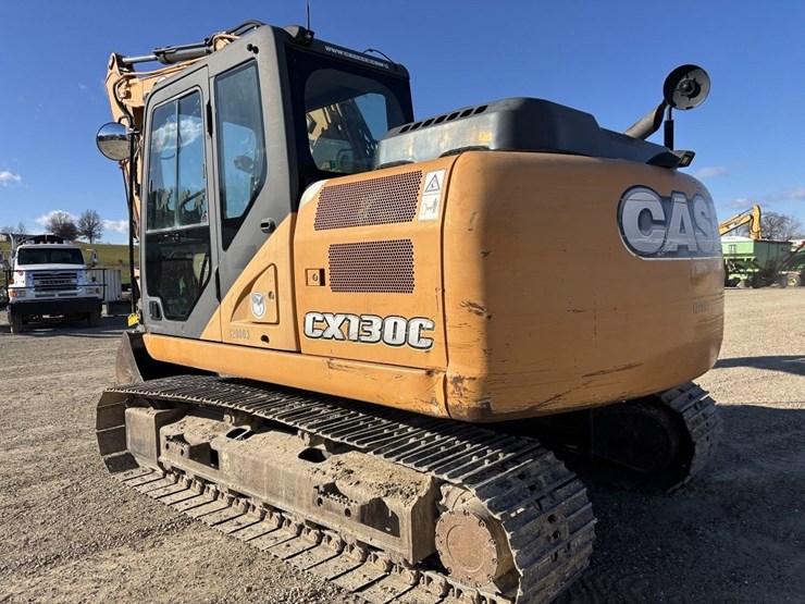 2014-case-cx130-image-3