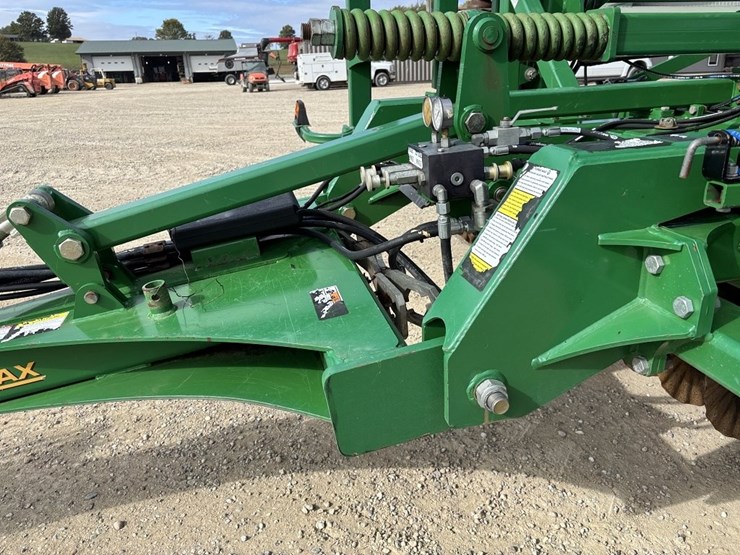 great-plains-4000tm-image-50