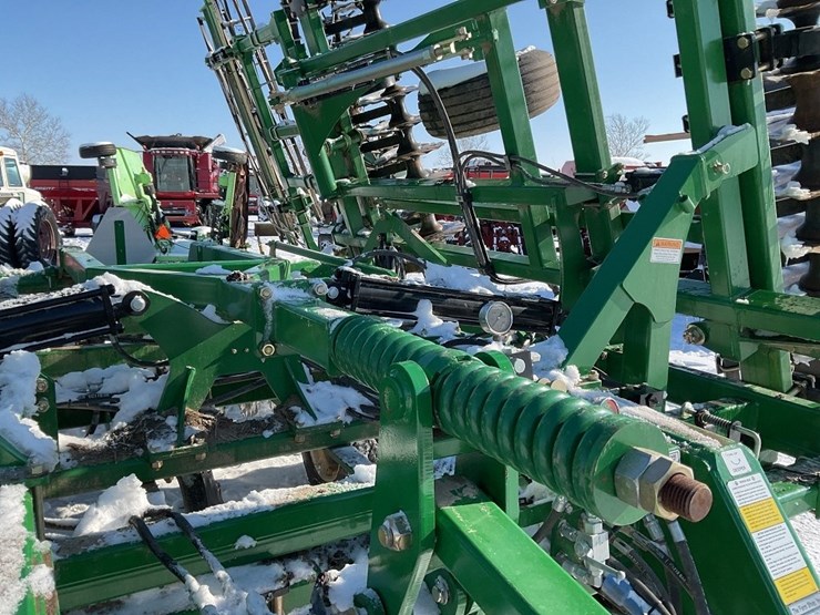 great-plains-h1100-25’-terramax-image-12