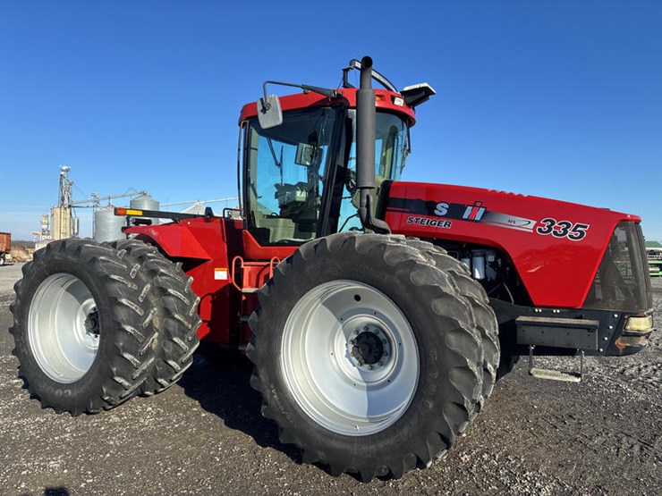 case-ih-steiger-335-image-1
