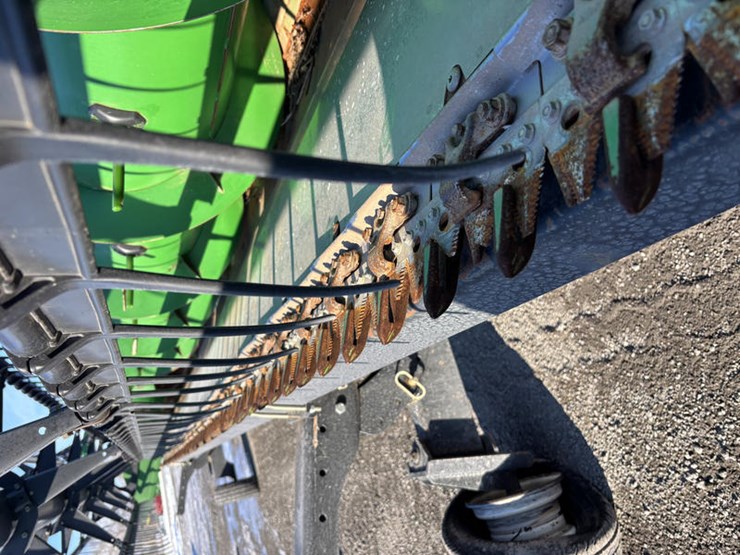 john-deere-630f-image-4