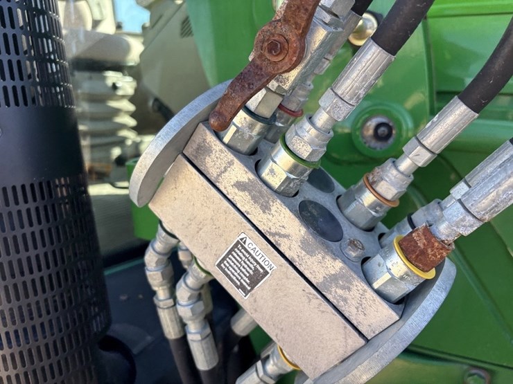 john-deere-6125m-image-16