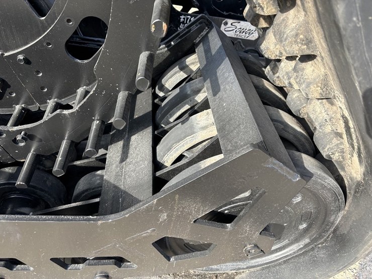 soucy-s3-tractor-tracks-image-22