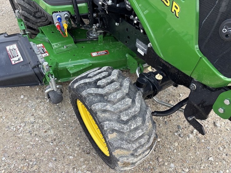 john-deere-1025r-image-10