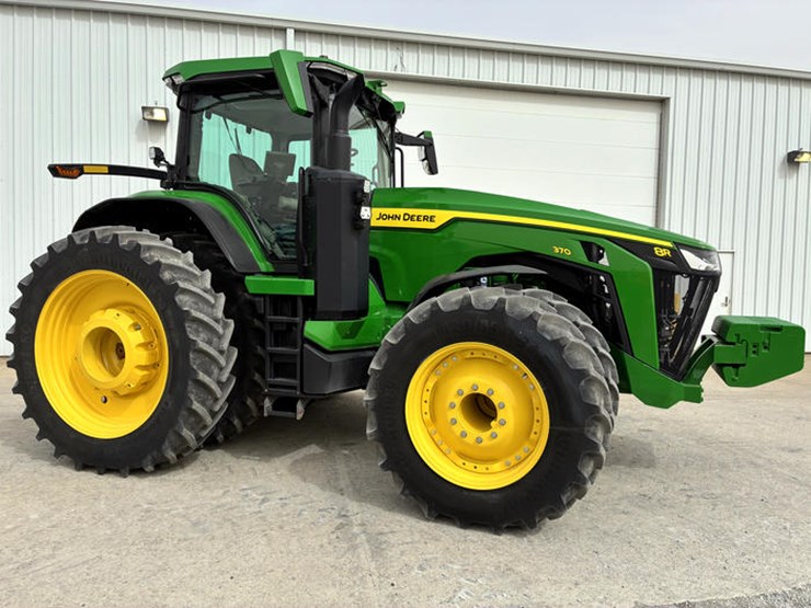 john-deere-8r-370-image-1