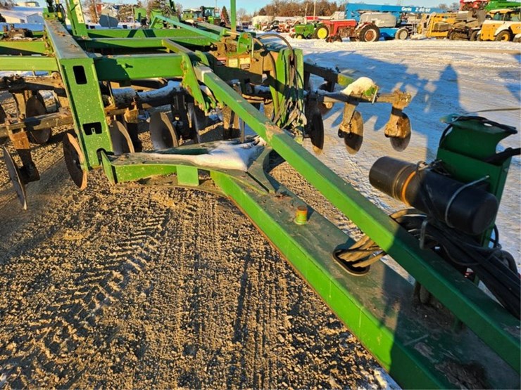 john-deere-2700-image-10