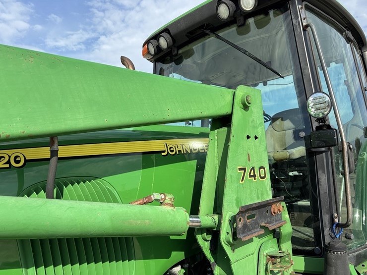 john-deere-7320-image-10