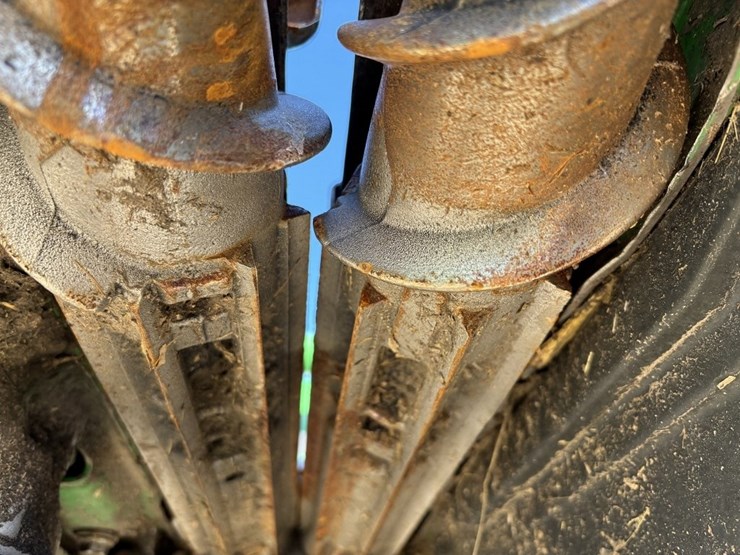 john-deere-c12f-image-41