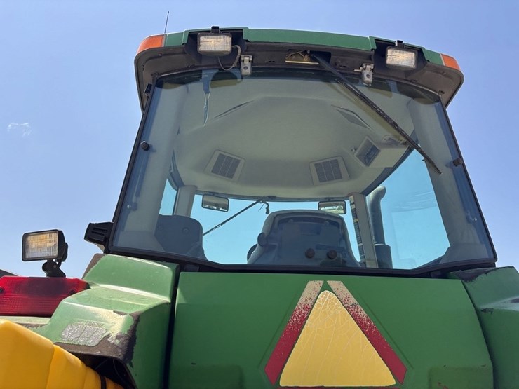 john-deere-8410t-image-31
