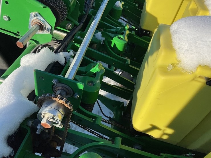 john-deere-1785-image-22