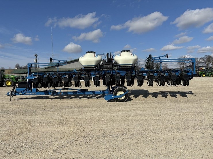 2010-kinze-3660-image-1