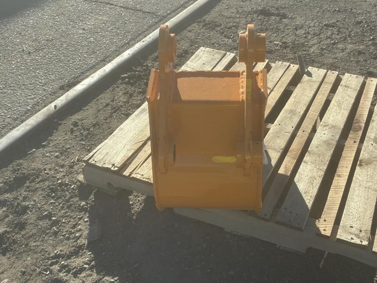 caterpillar-305-image-2